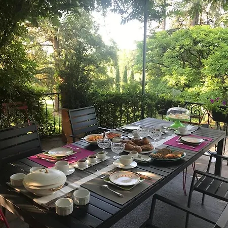 Clos Saint-blaise Bed & Breakfast *